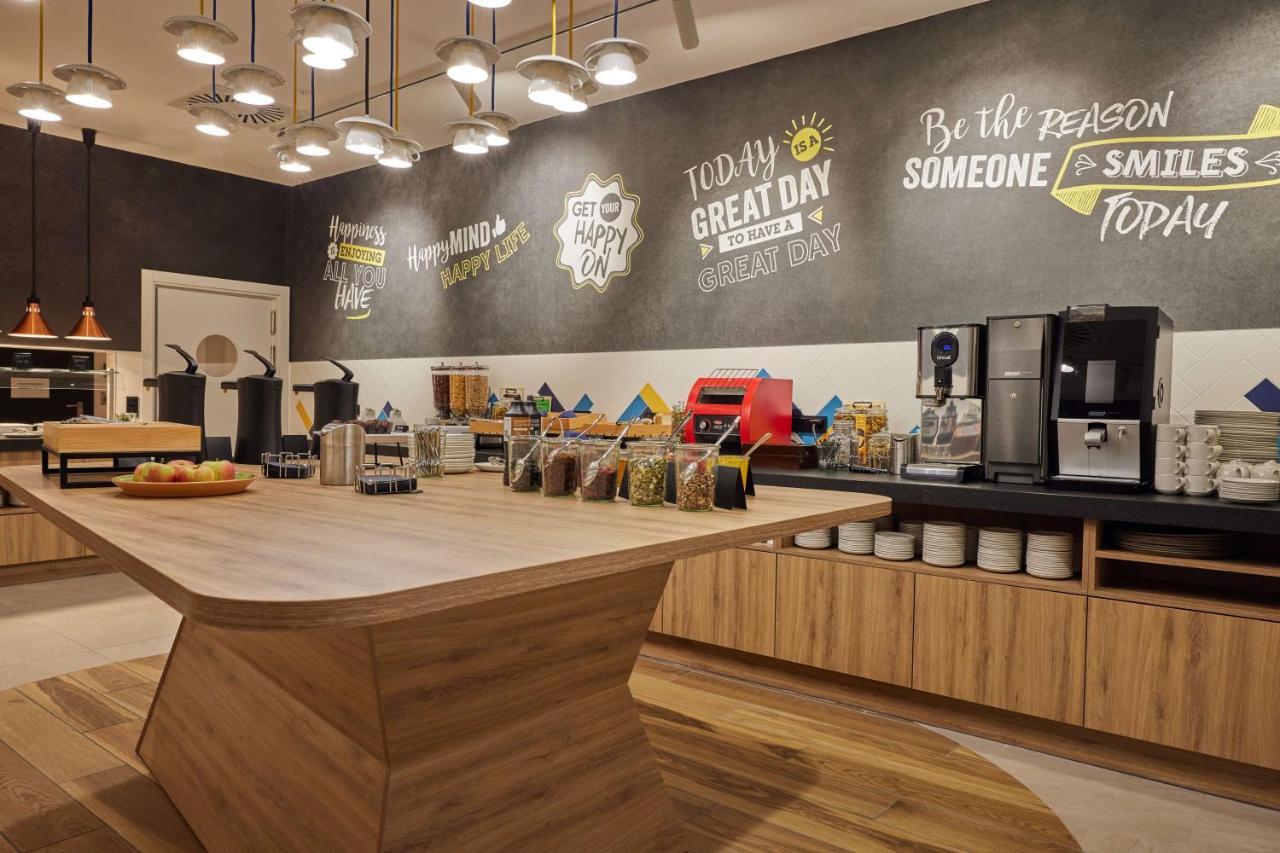 Hampton By Hilton Poznan Swarzedz Hotel Bagian luar foto