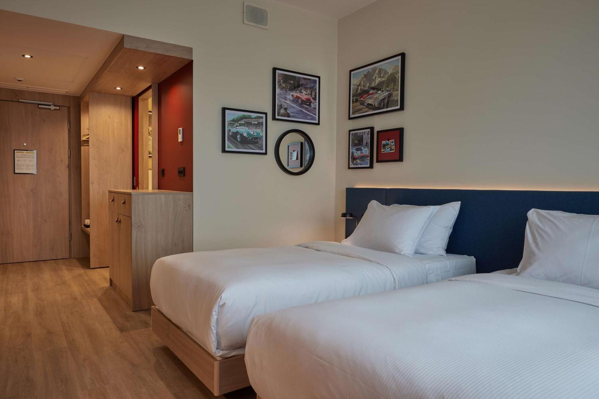 Hampton By Hilton Poznan Swarzedz Hotel Bagian luar foto