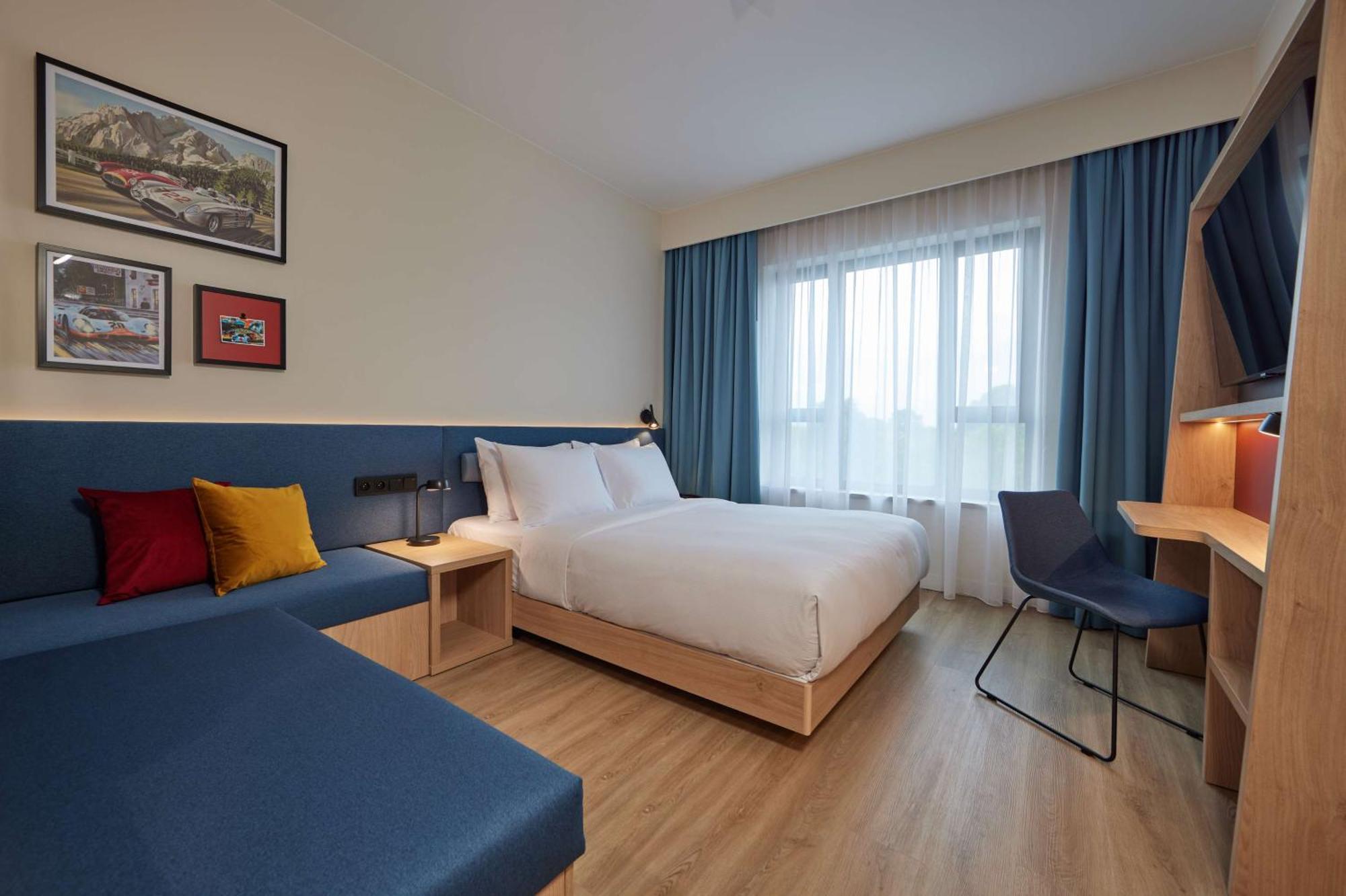Hampton By Hilton Poznan Swarzedz Hotel Bagian luar foto