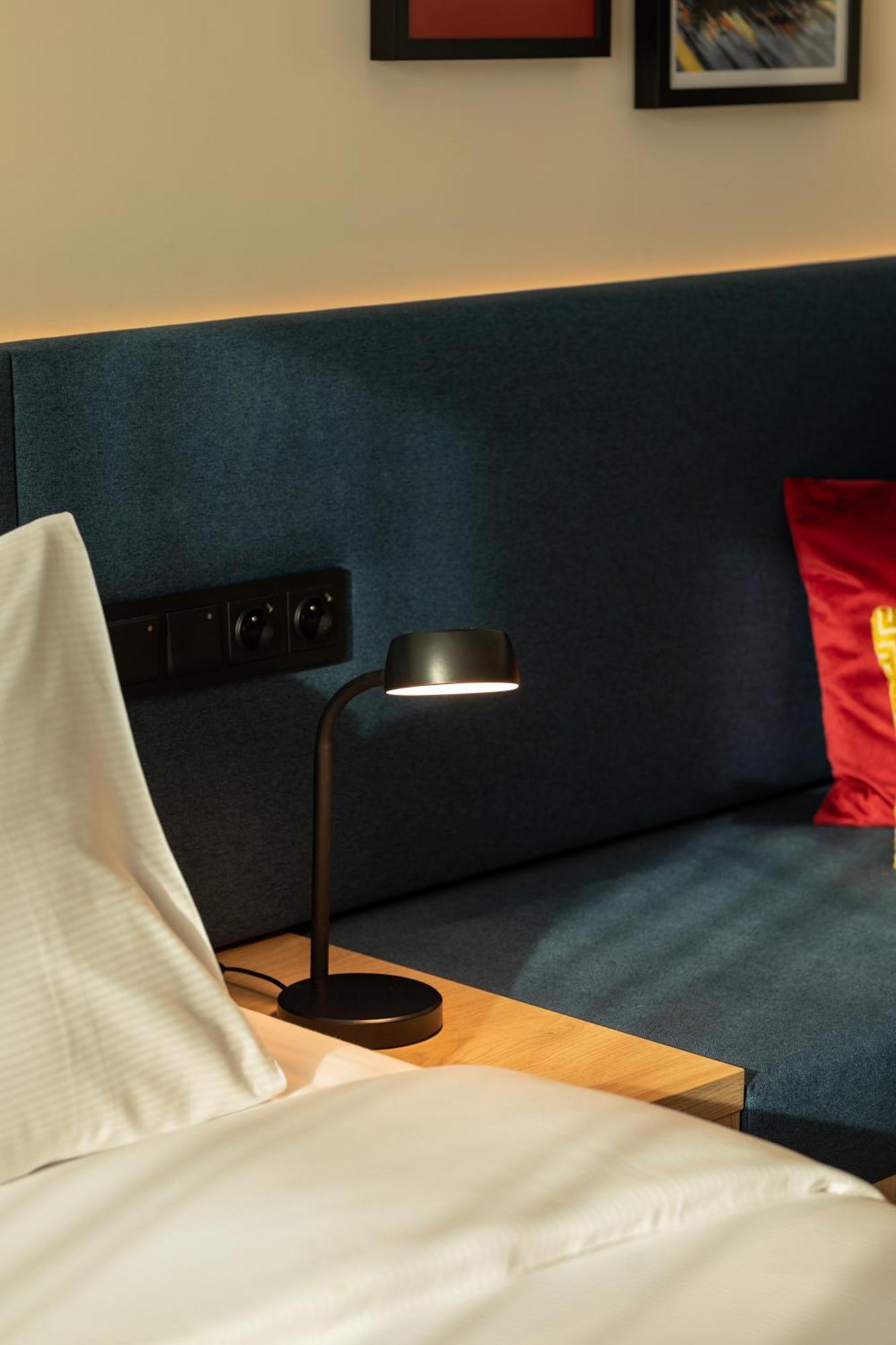 Hampton By Hilton Poznan Swarzedz Hotel Bagian luar foto
